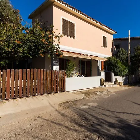 La Casa Dell'olivastro Appartamento Budoni